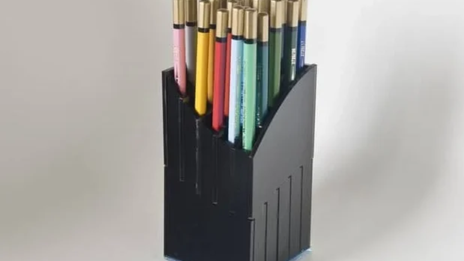 rectangular-pencil-holder-free-laser-cutting-file.webp