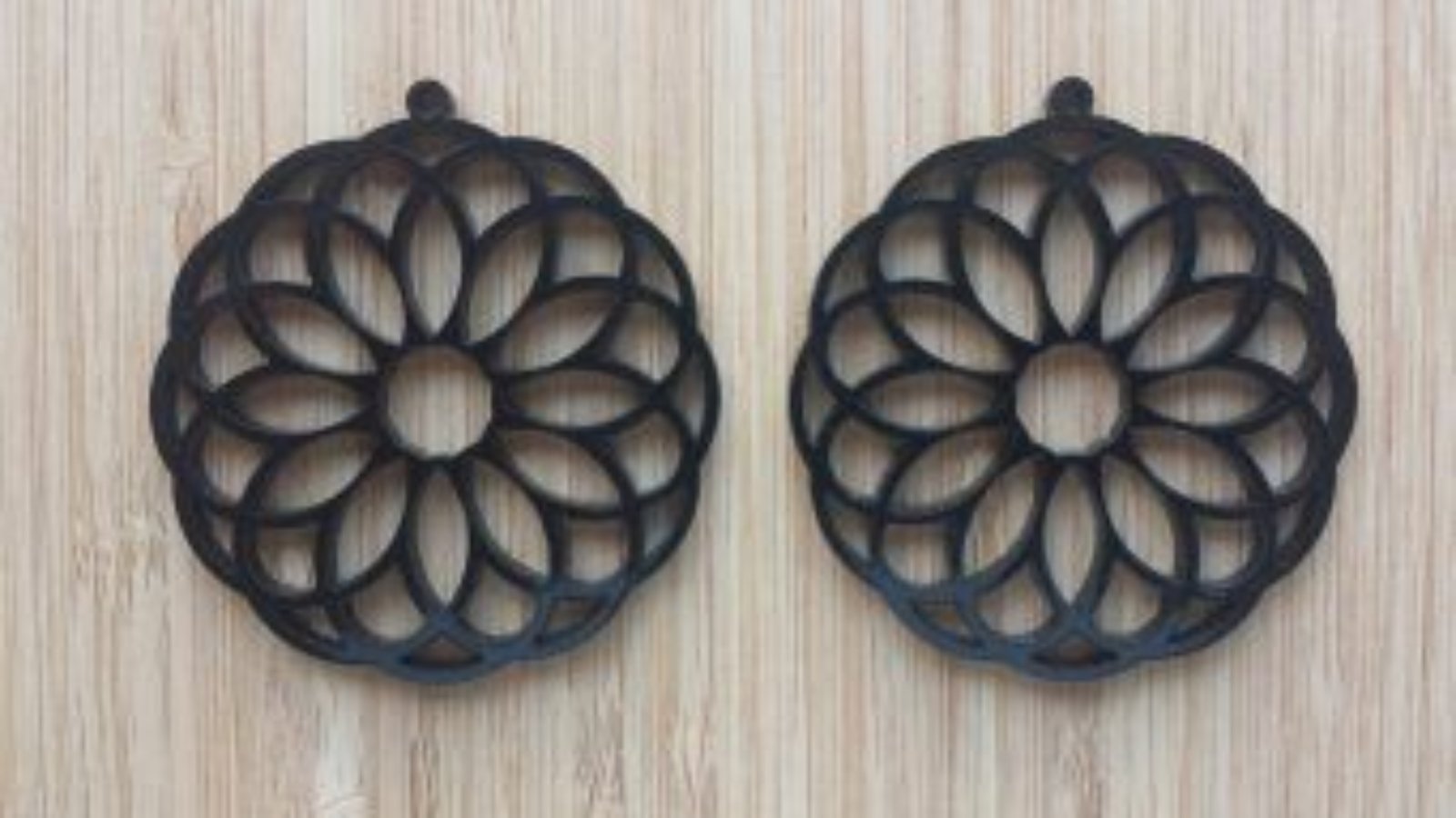 Acrylic-earrings-flower-design-free-laser-cutting-design-file.jpeg