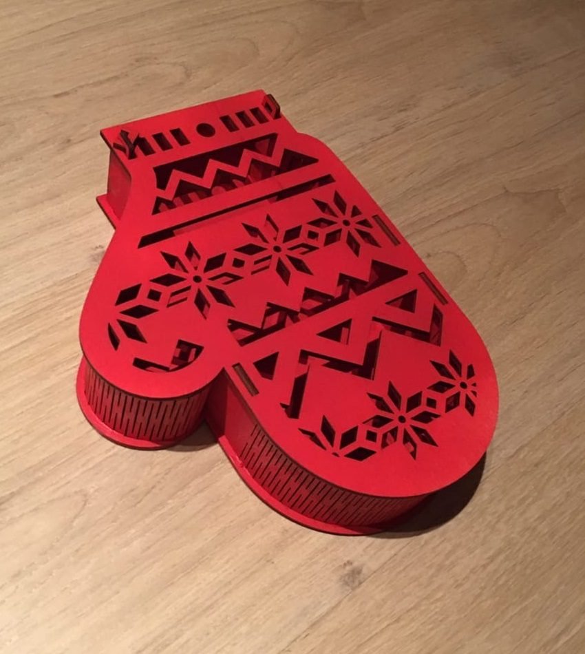 Wooden-gift-box-for-mittens-free-laser-cutring-file.webp