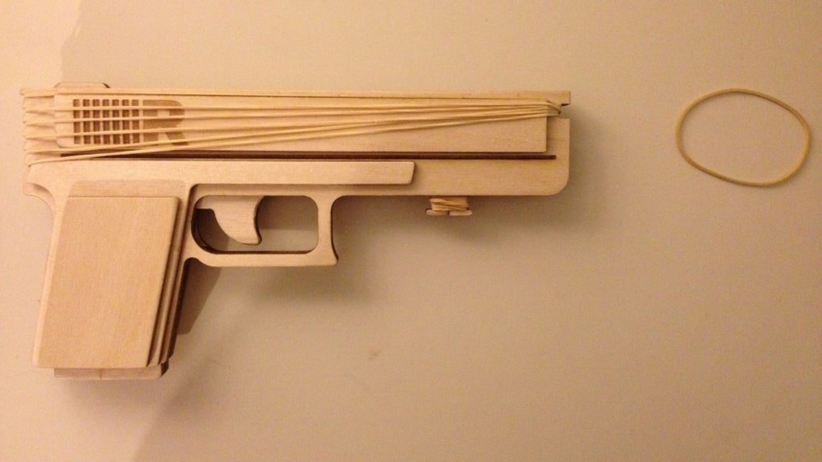 pistol-laser-cutting-free-design